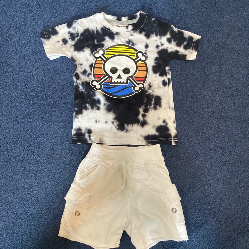 Cute skull toddler outfit